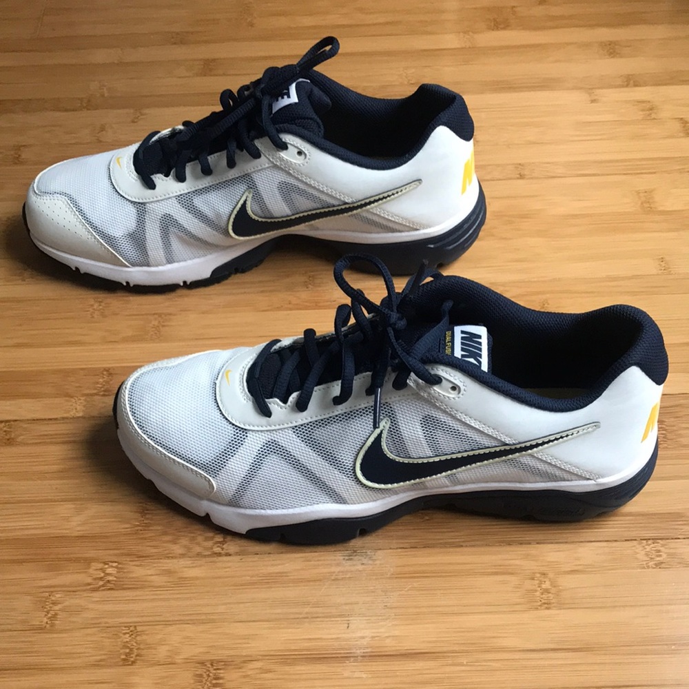 Men’s Nike Dual Fusion Trainer III Size 10